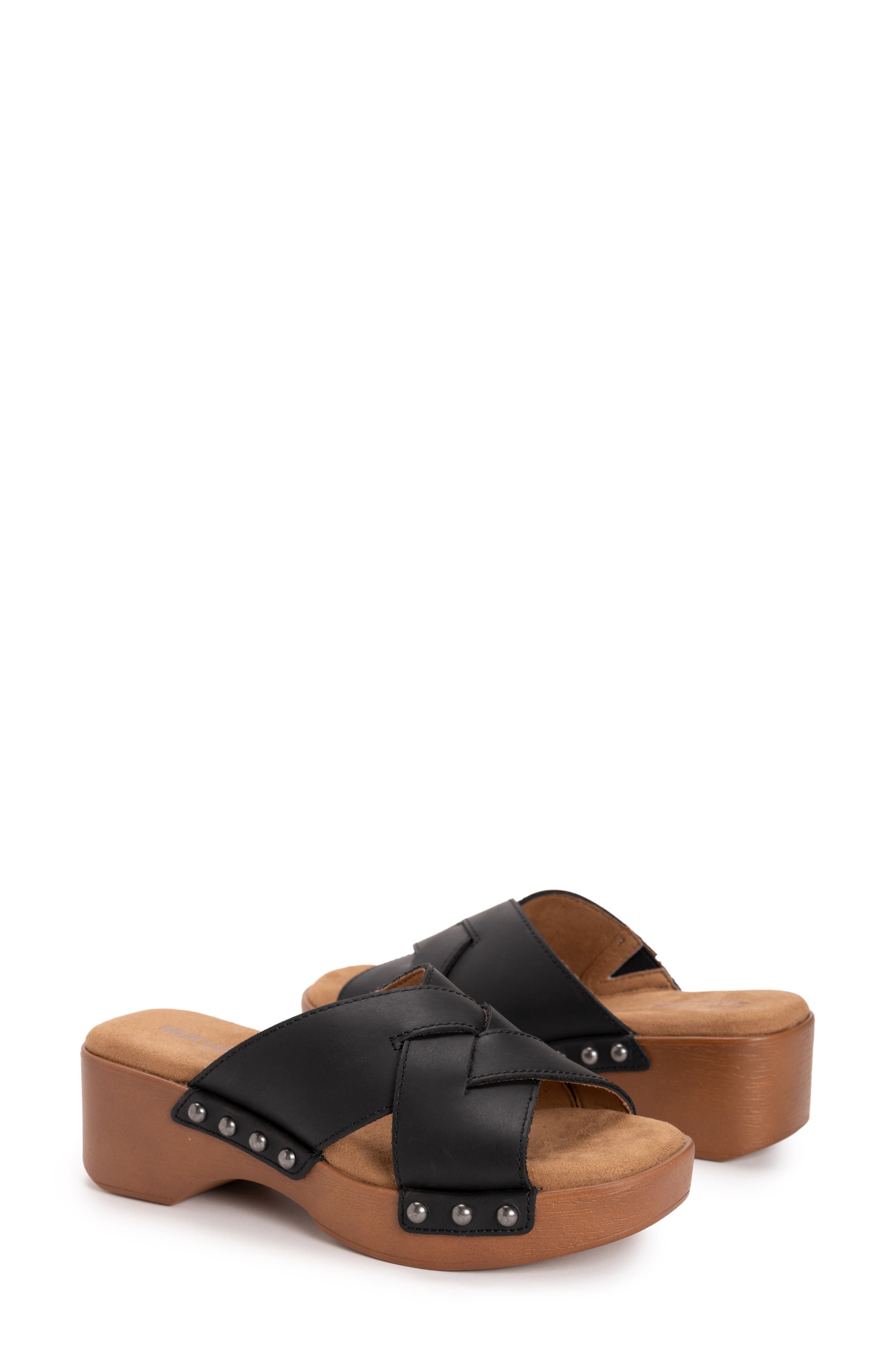 MUK LUKS Cadence Wedge Sandal, Alternate, color, Black