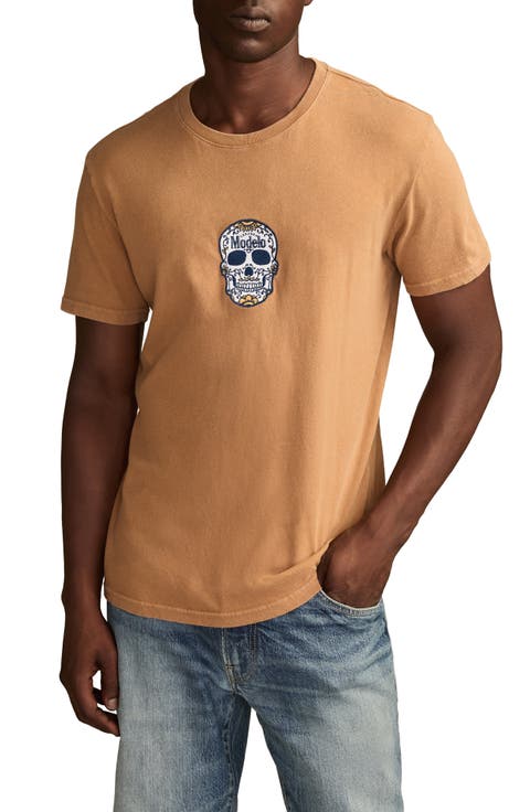 Modelo Small Skull Embroidered T-Shirt