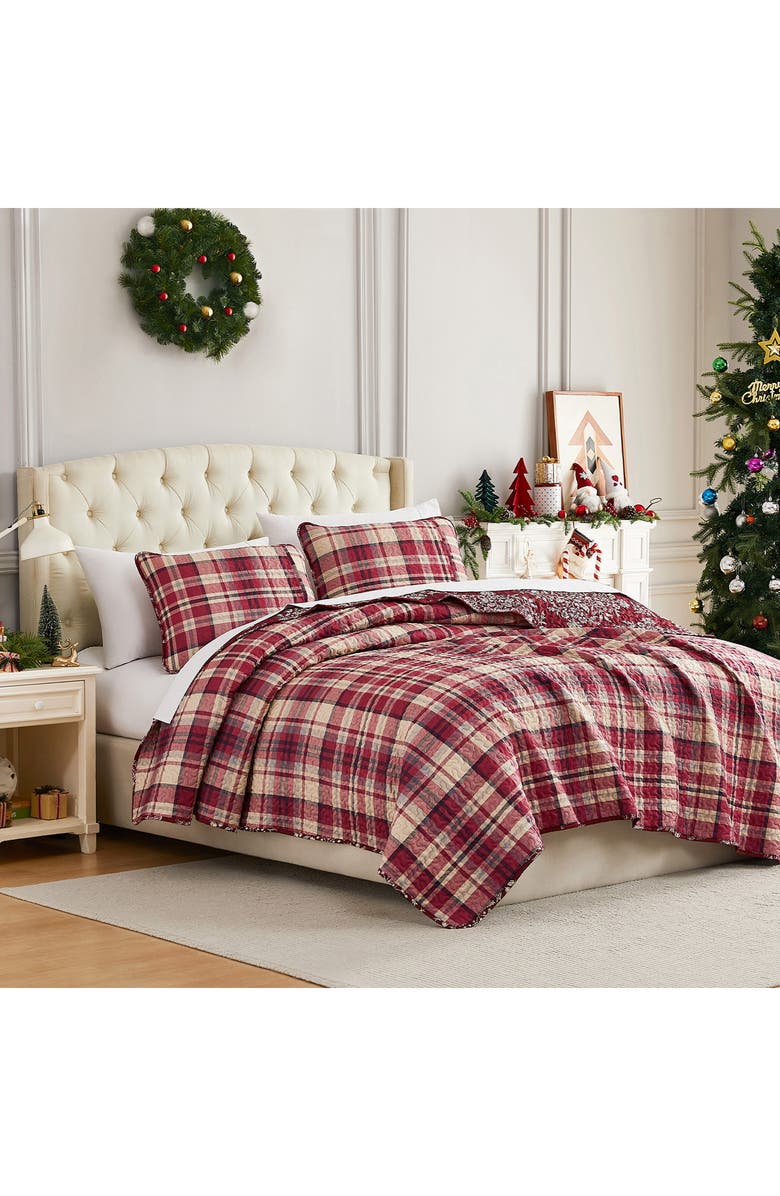 SOUTHSHORE FINE LINENS Christmas Carol Oversize Holiday Quilt Set, Alternate, color, Christmas Carol