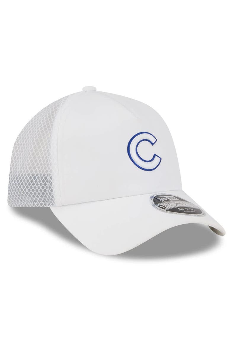 Men's New Era White Chicago Cubs 2026 Batting Practice Apex 9FORTY Adjustable Trucker Hat, Alternate, color, White