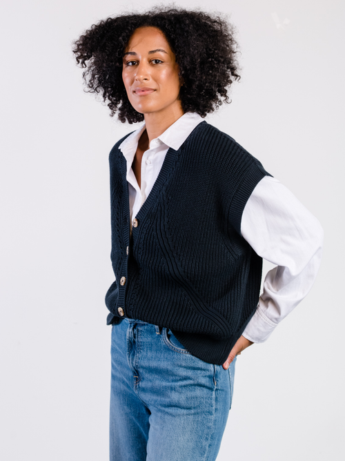 Able Jess Sweater Vest In Black