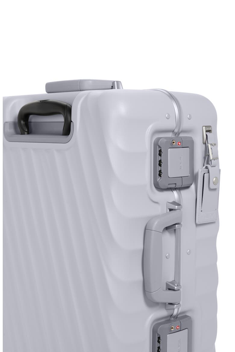 19 Degrees 22-Inch Continental Expandable Spinner Carry-On Bag, Alternate, color, PEARL GREY TEXTURE