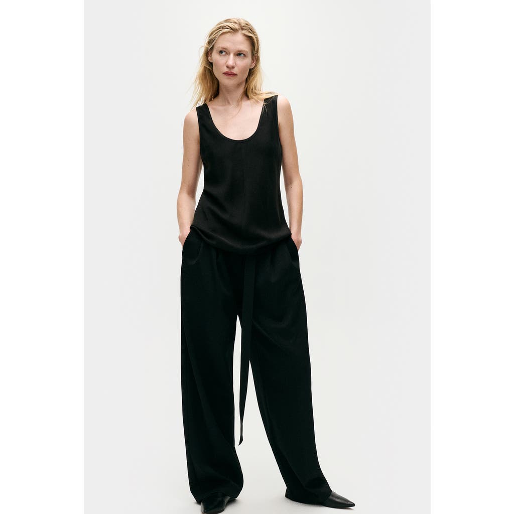Silk Laundry Scoop Neck Tank Black In Black
