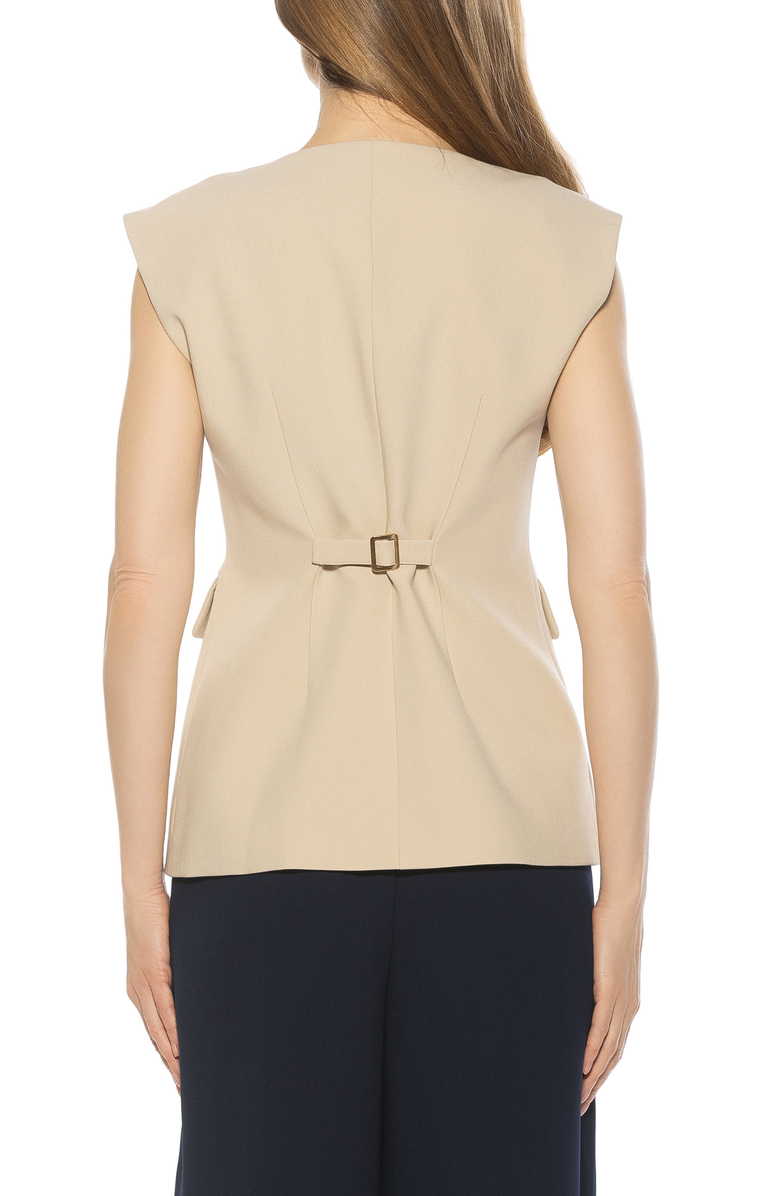 Pia Vest - image 2