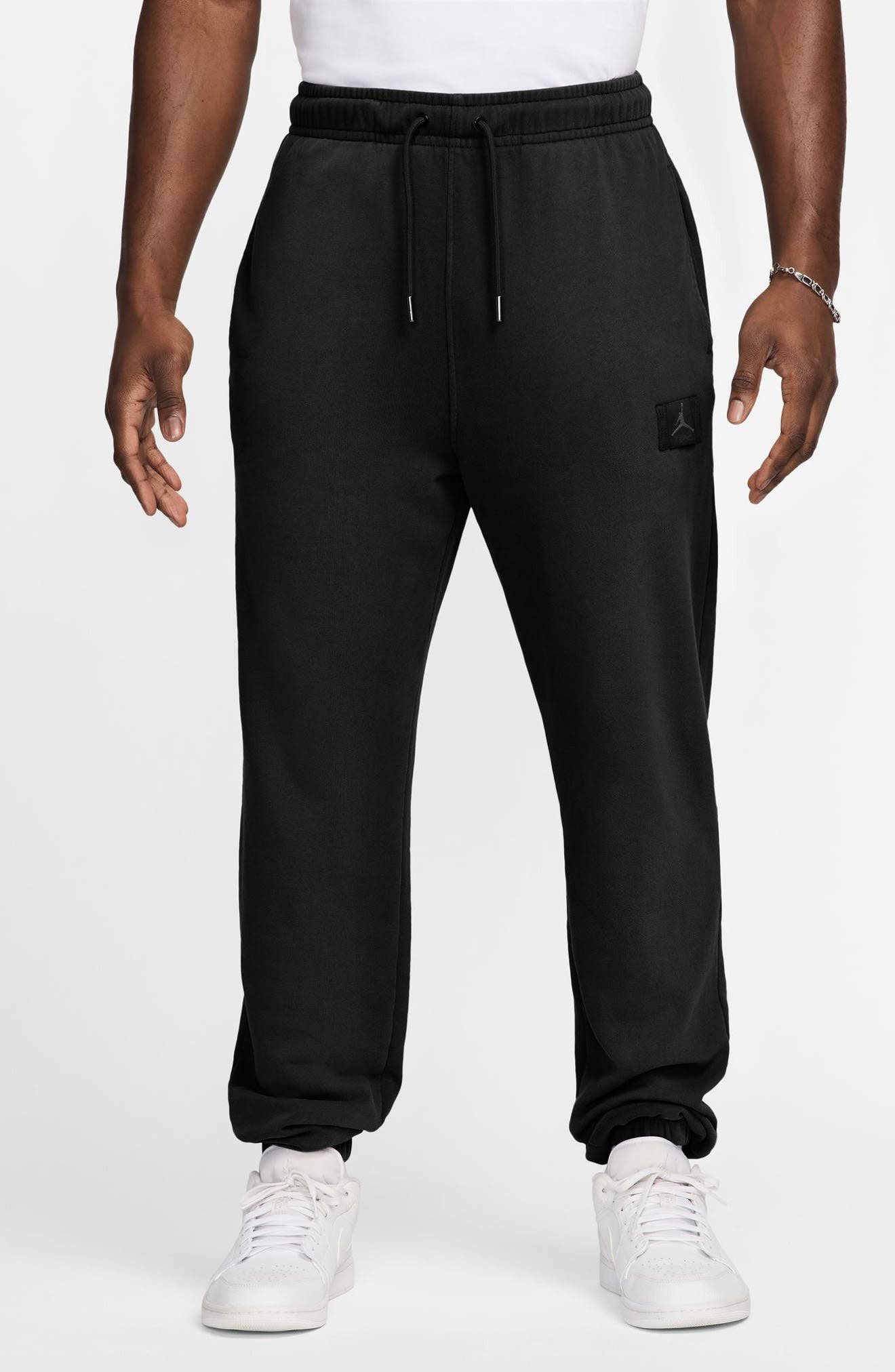 nike joggers men clearance