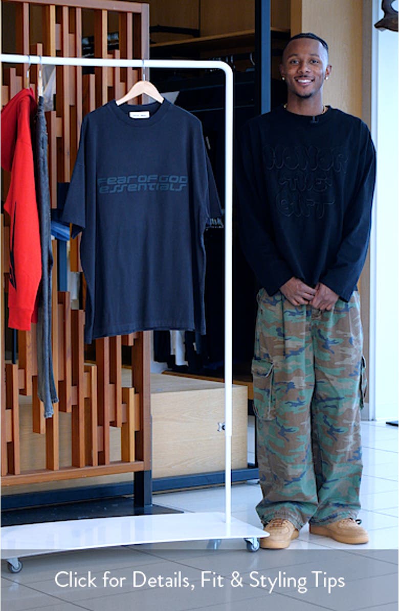 '90s Fit Logo Graphic T-Shirt, sales video thumbnail