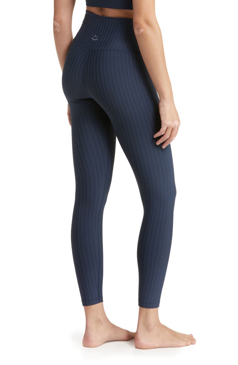 Beyond Yoga Caught in the Midi High Waist Leggings, Alternate, color, 