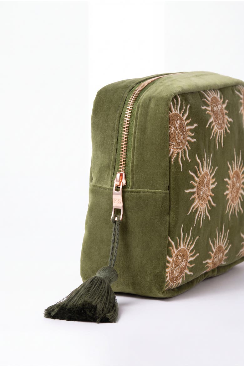 Sun Goddess Velvet Wash Bag, Alternate, color, Fern Green