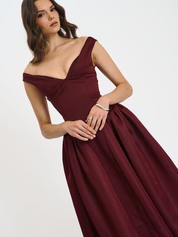 Omella Ruched Bust Sweetheart Flared Maxi Dress