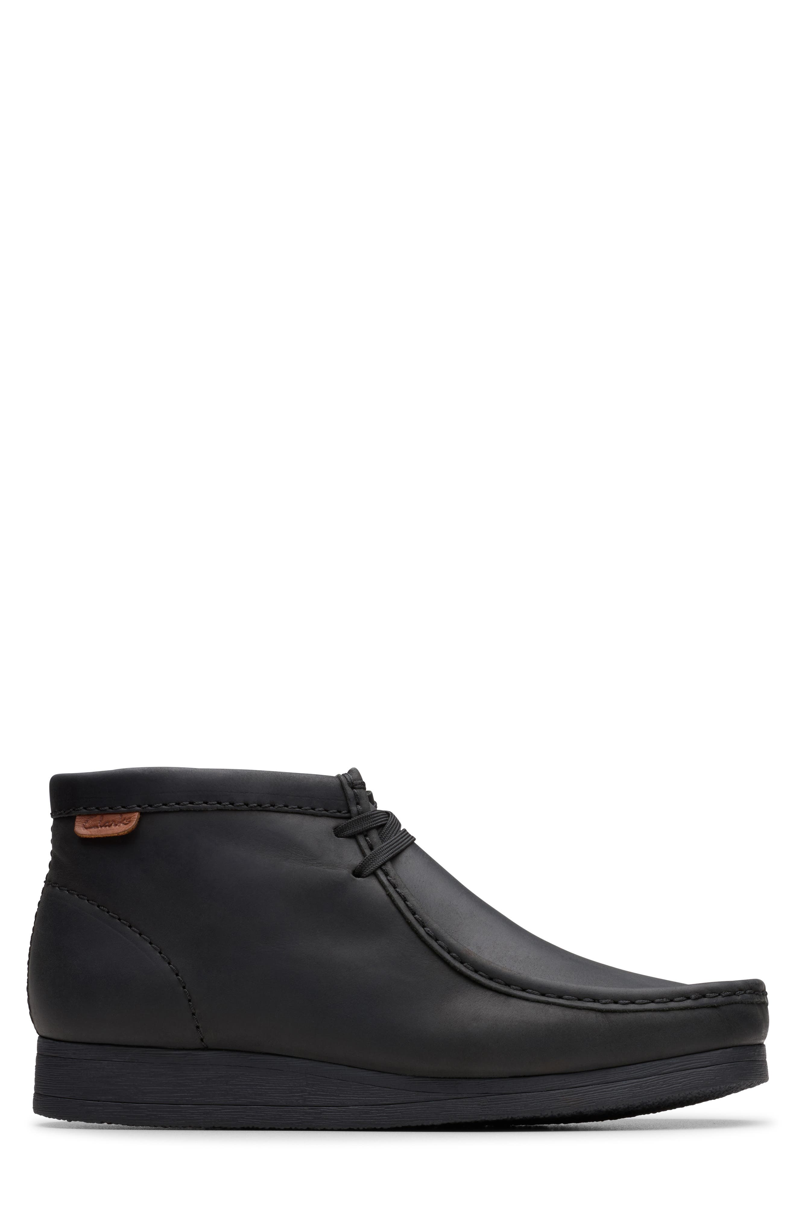 Clarks<sup>®</sup> Wallaston Chukka Boot, Alternate, color, Black Leather