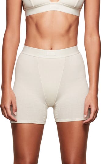 【関税込み】SKIMS ボクサーショーツ SKIMS Cotton Rib Logo Boxers | Neiman Marcus