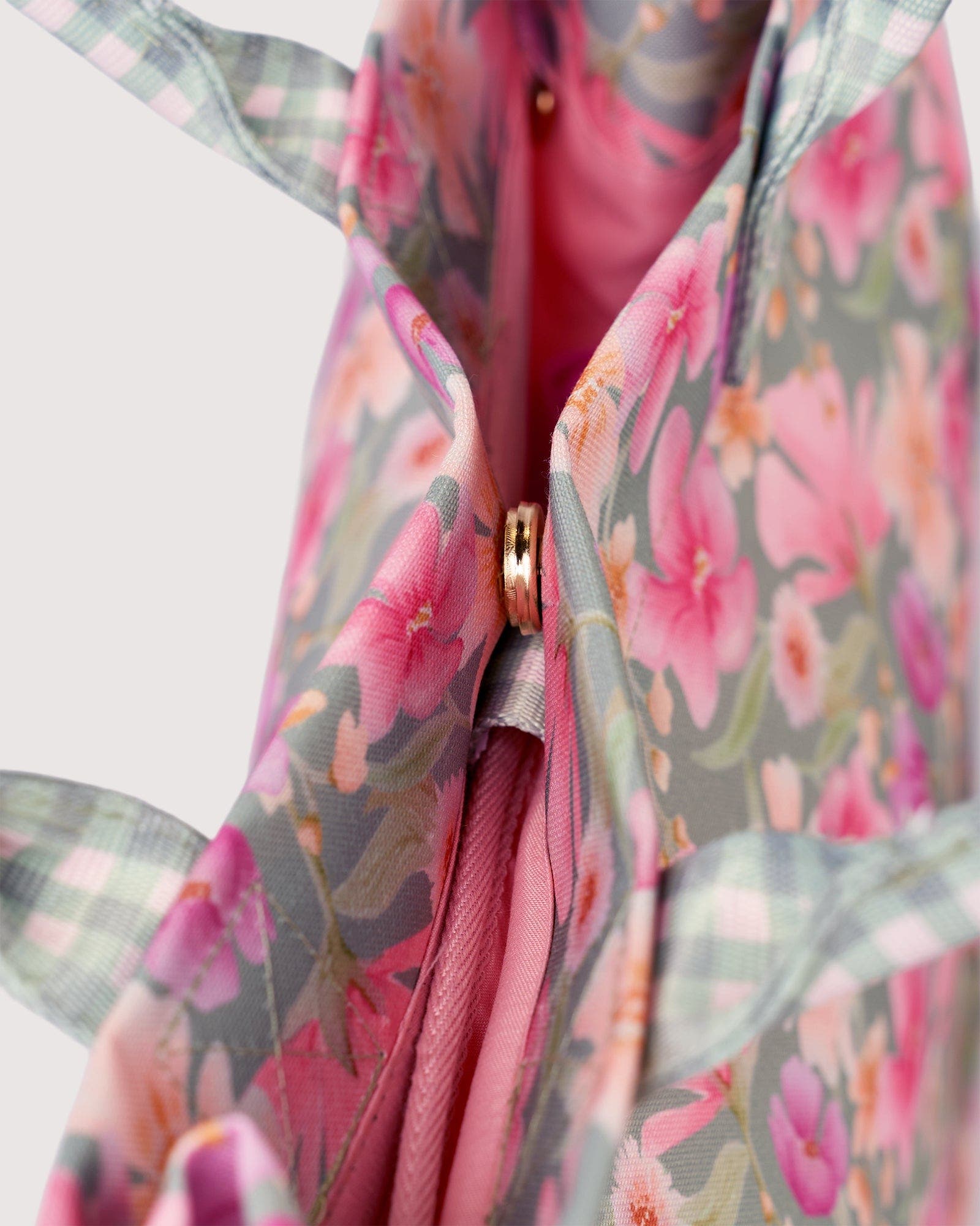 Ultimate Tote Bag, Alternate, color, Sage Wildflowers