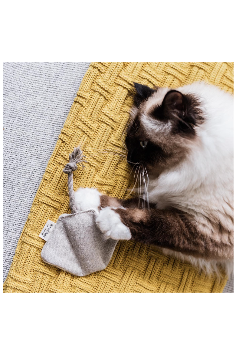 Organic Stingray Cat Toy with Crinkles & Catnip | USA Made, Alternate, color, Beige