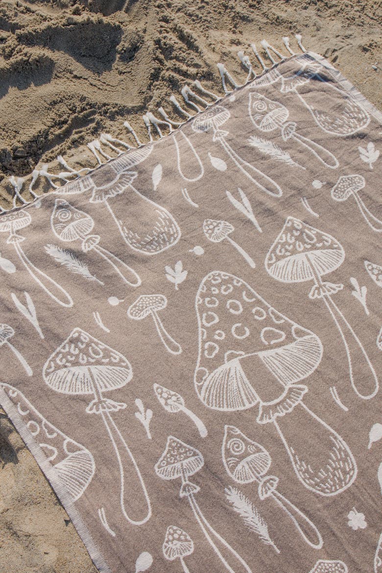 Mushroom Sand Resistant Organic Turkish Towel, Alternate, color, Brown