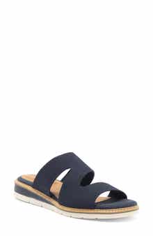 Me Too Hillie Cutout Sandal