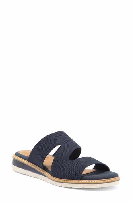 Me Too Hillie Cutout Sandal