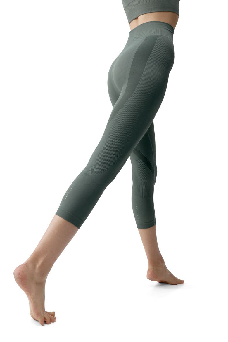 Eris Seamless Capri Sports Legging, Alternate, color, Tea