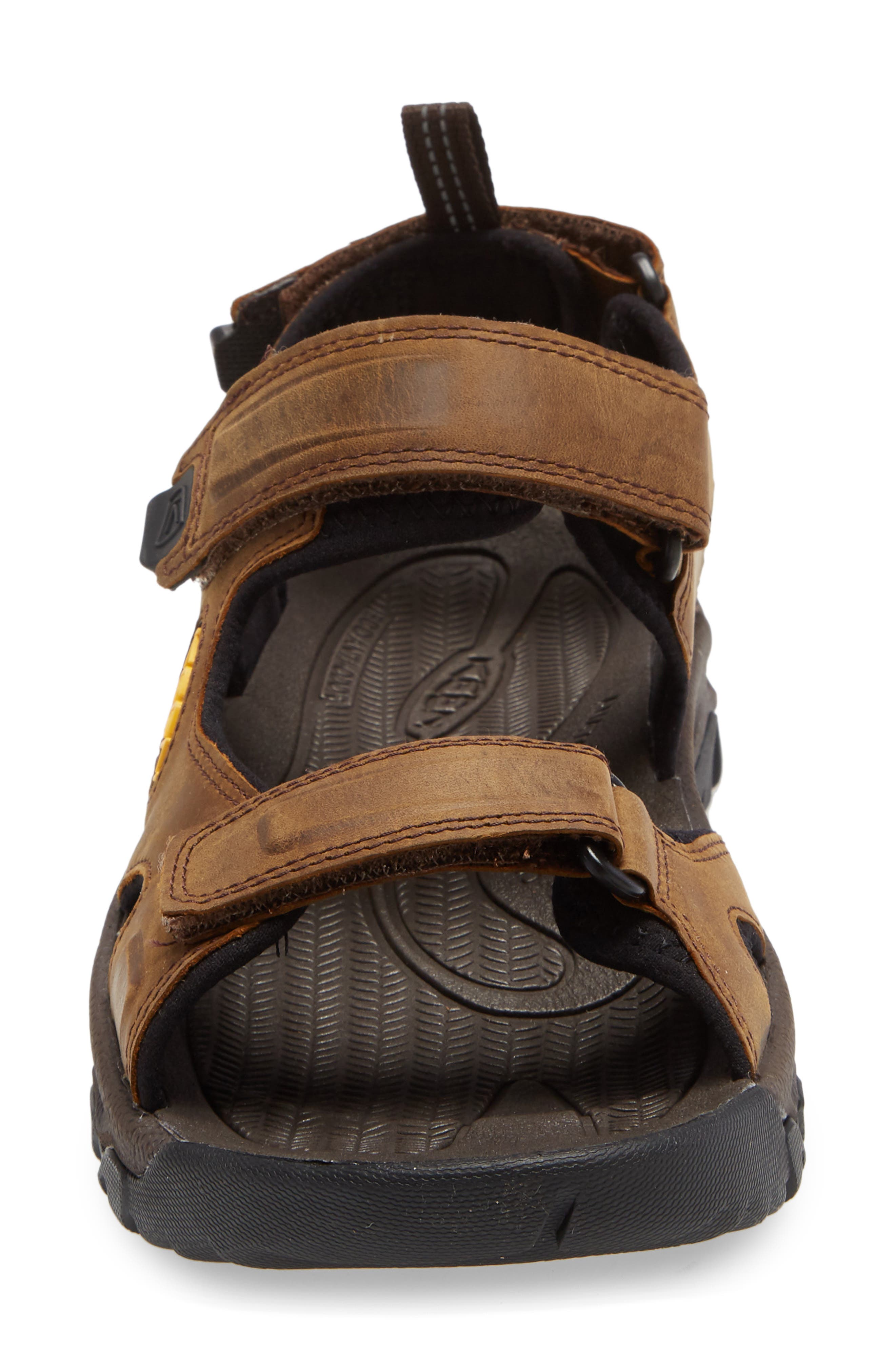 KEEN Targhee III Sandal, Alternate, color, Bison/Mulch