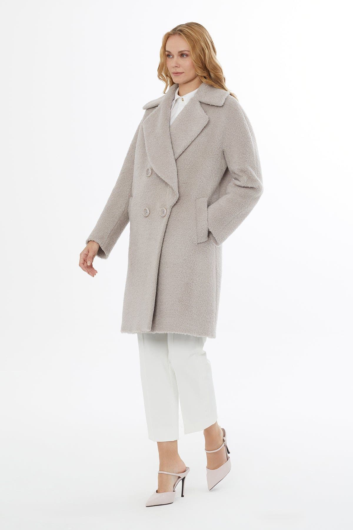 Gizia Notch Lapel Jacket With Button Detail And Pockets In Neutral