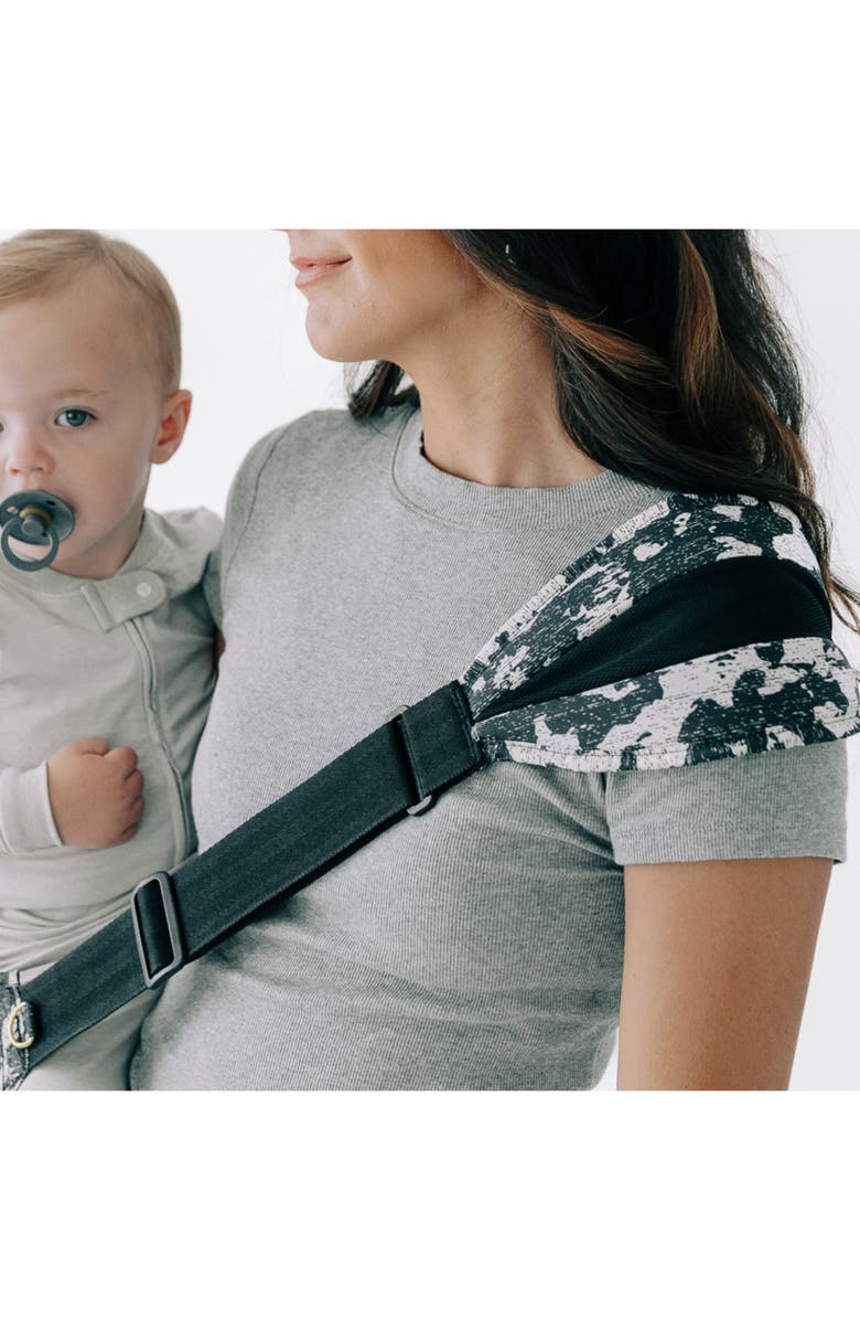 Tushbaby Liftoff Toddler Sling, Alternate, color, Black/ Cream