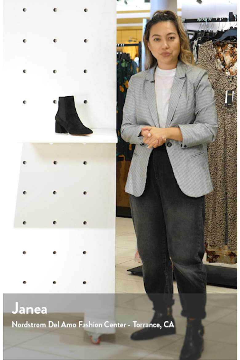 Sienna Chelsea Boot video