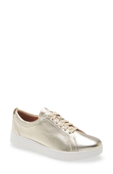 Rally Sneaker