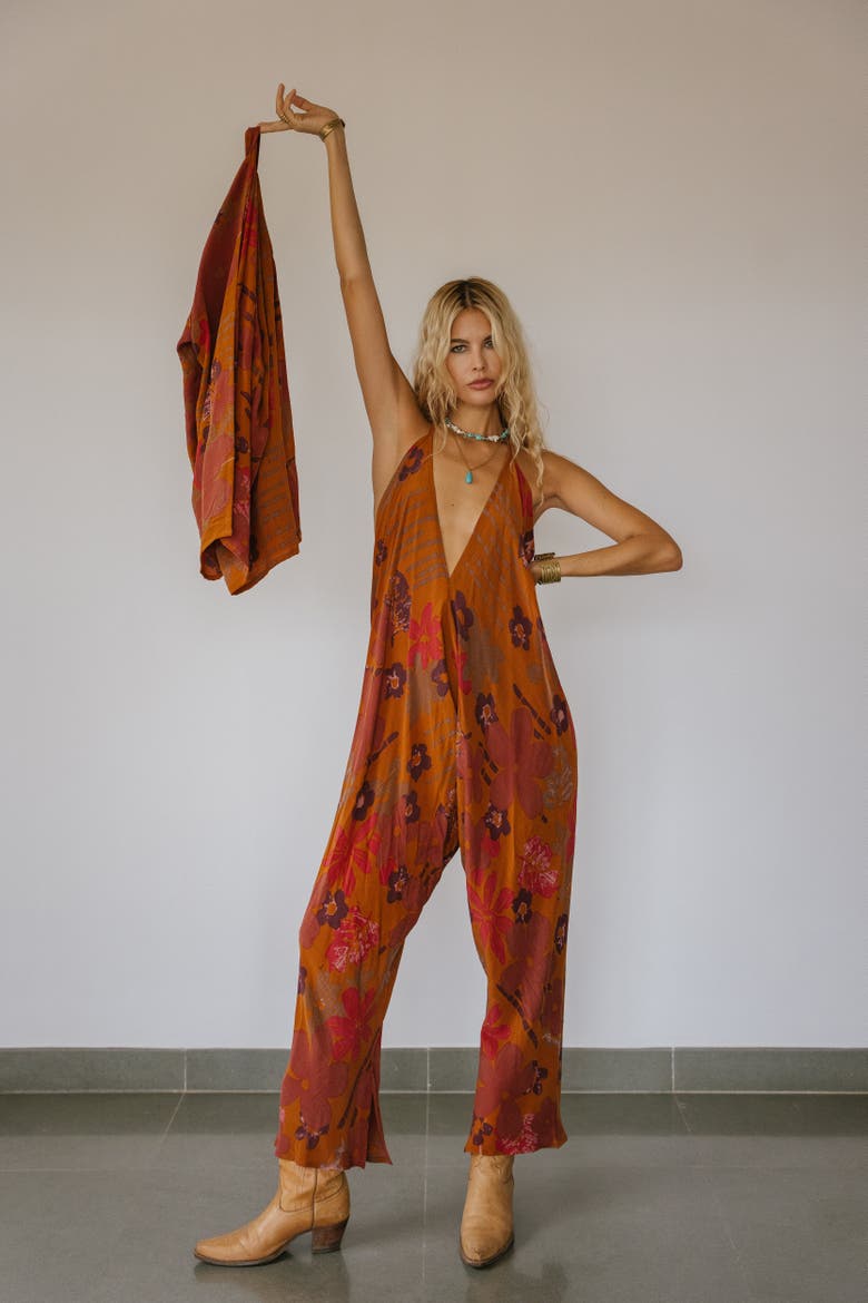 The Set Honey, Alternate, color, Caramel Floral