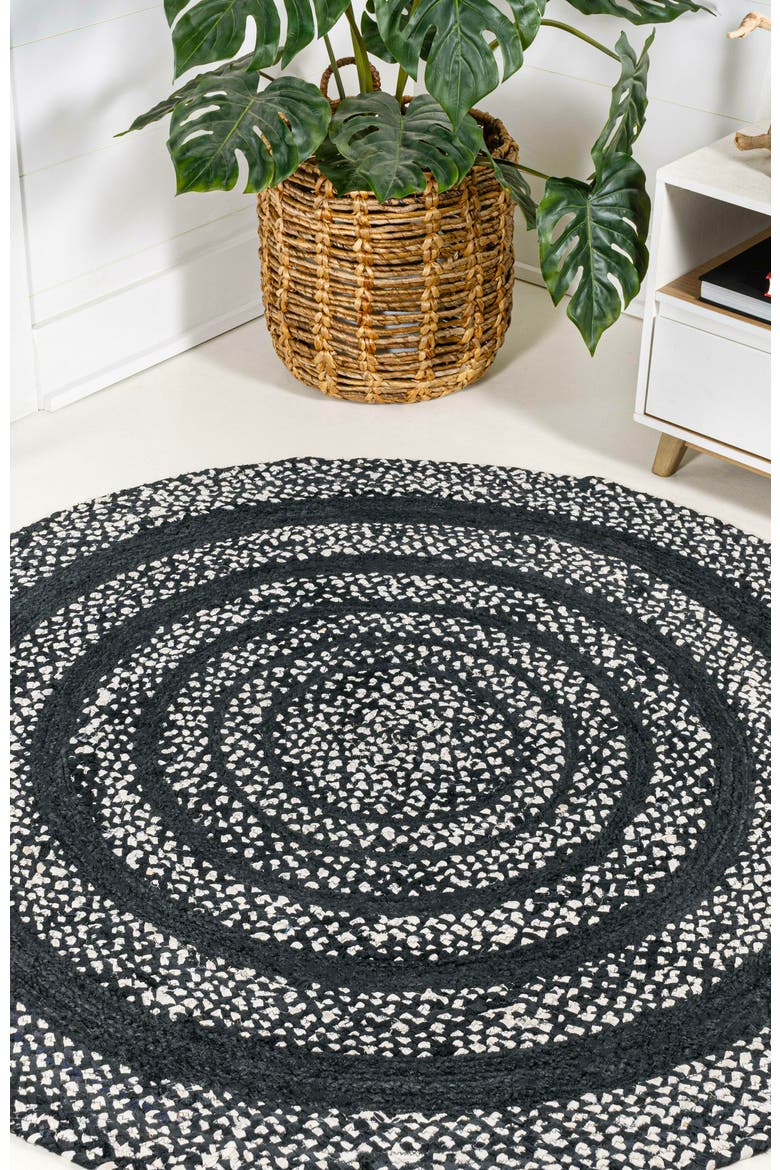 Abyss Braided Bohemian Coastal Round Jute Round Area Rug, Alternate, color, Black/White