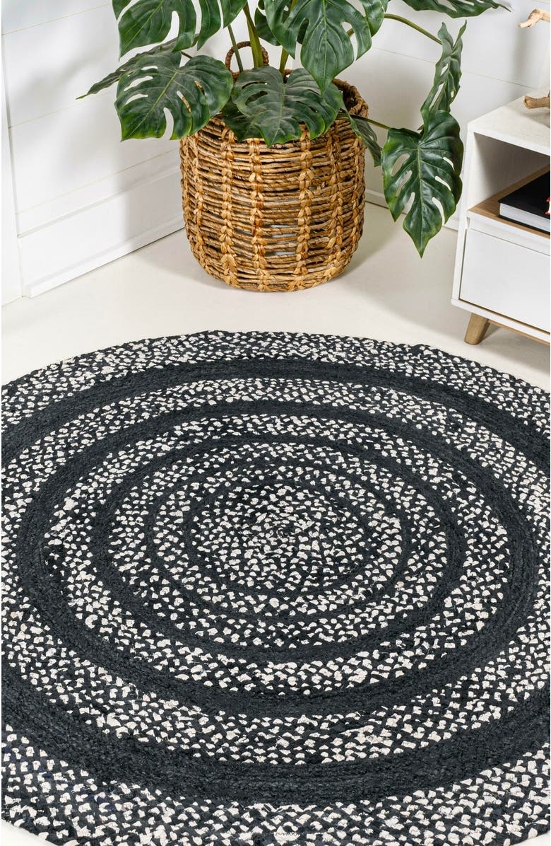 JONATHAN Y Abyss Braided Bohemian Coastal Round Jute Round Area Rug, Alternate, color, Black/White