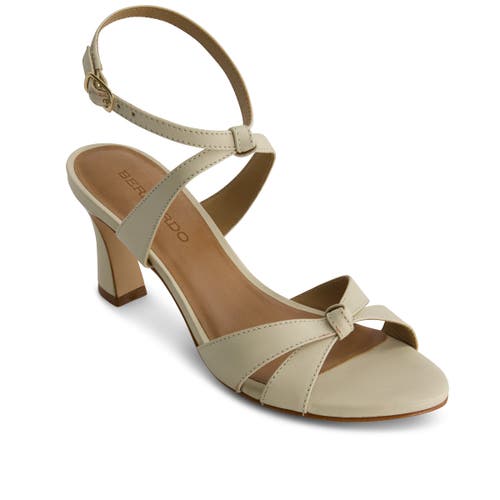 BERNARDO FOOTWEAR BERNARDO FOOTWEAR NEERA MID HEEL SANDAL