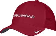 Nike Men's Nike Cardinal Arkansas Razorbacks 2026 On-Field AeroBill SwooshFlex Dri-FIT Hat