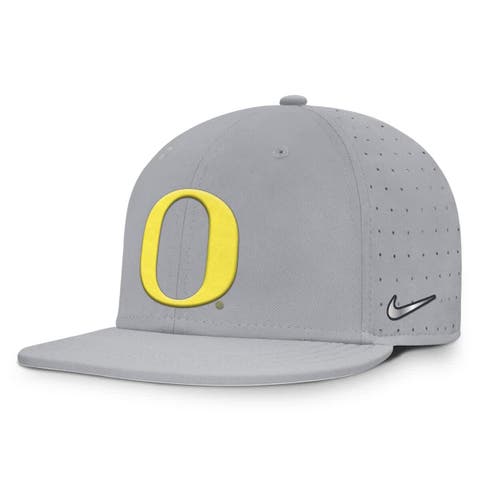 Men's Nike Gray Oregon Ducks On-Field Dugout True Performance Fitted Hat