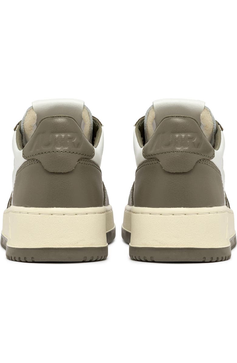 AUTRY Medalist Low Sneaker, Alternate, color, White/ Green