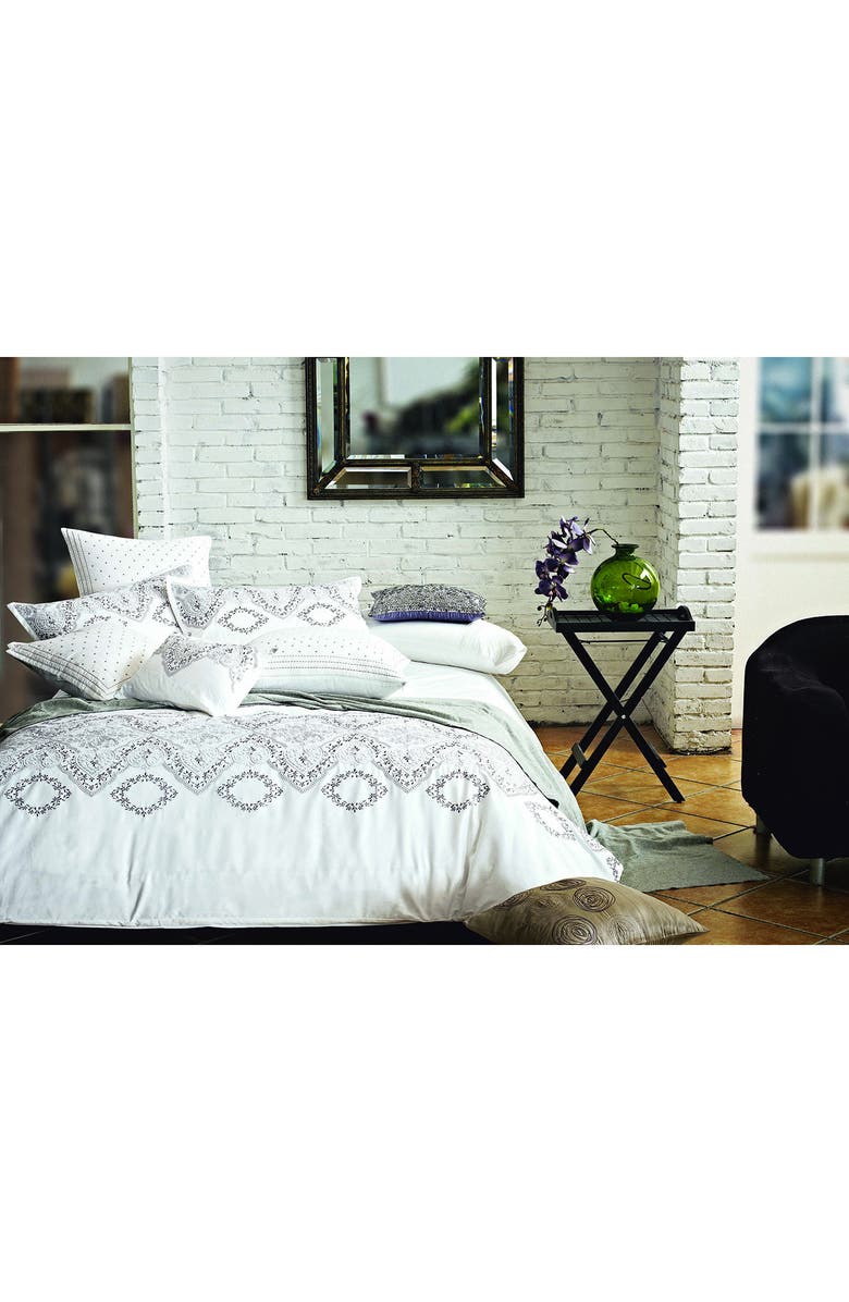 MELANGE HOME Brocade Embroidery Cotton Duvet Set, Alternate, color, White