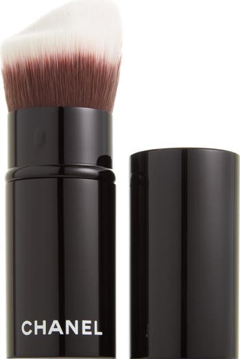 Chanel Retractable Kabuki Brush selling