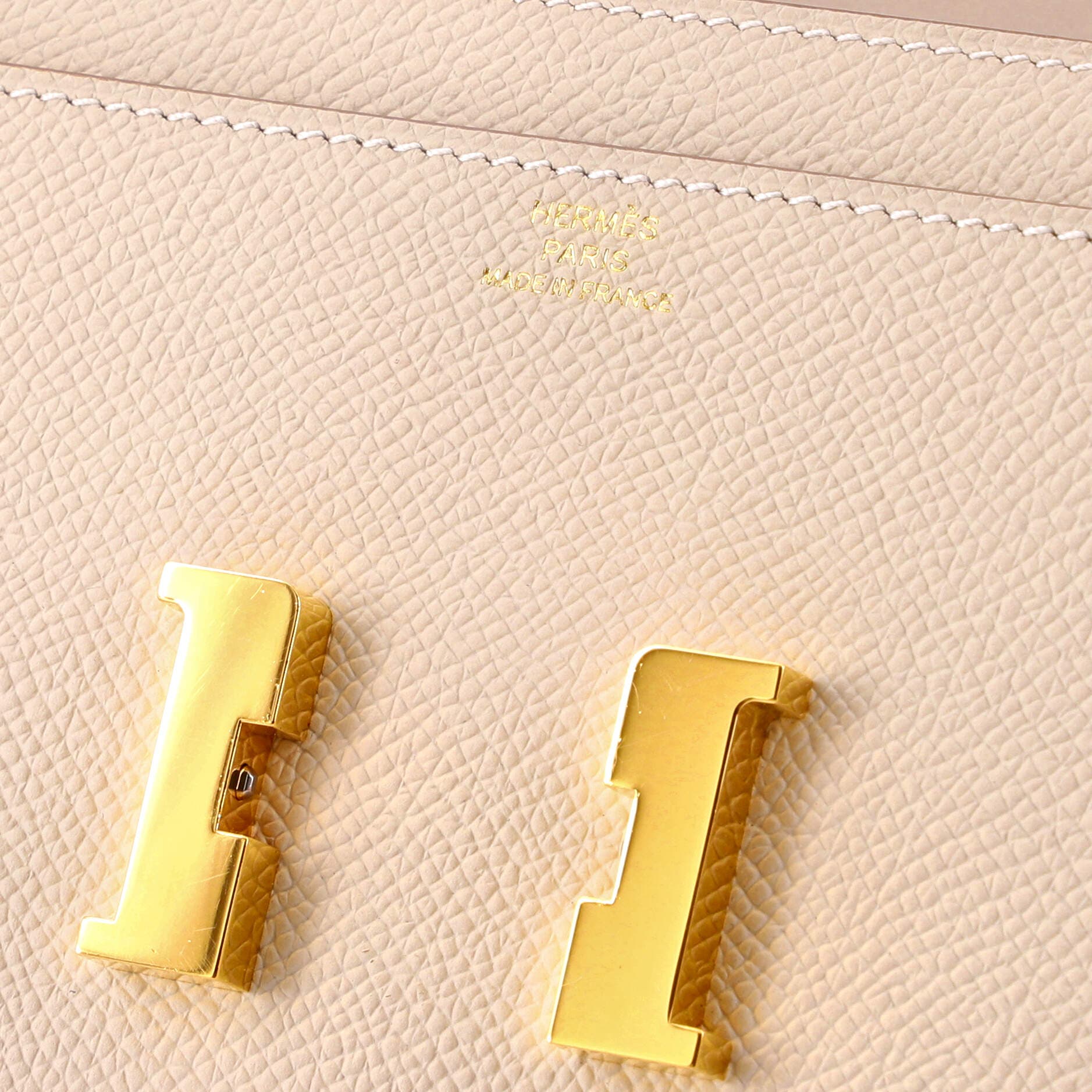 Constance To Go Wallet Epsom, Alternate, color, White