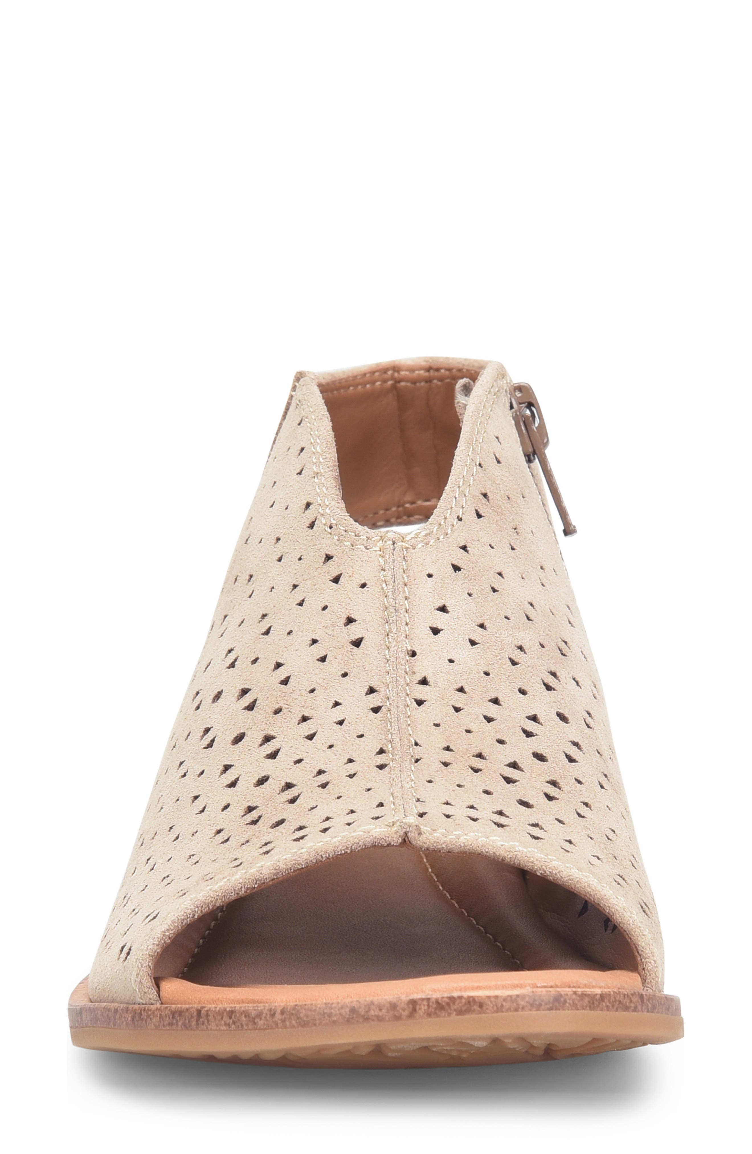 Comfortiva Delsie Cutout Sandal, Alternate, color, 