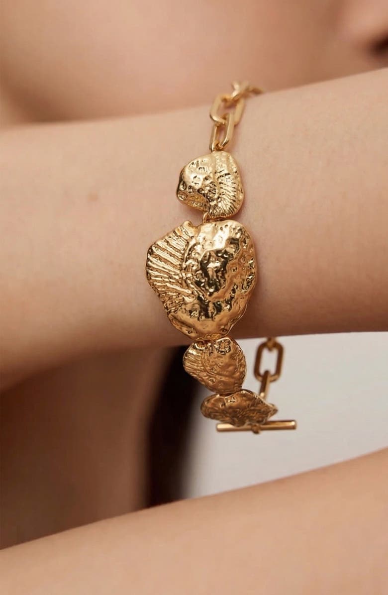 YOJ Oldeu Shell Maxi Bracelet in Gold, Alternate, color, Gold