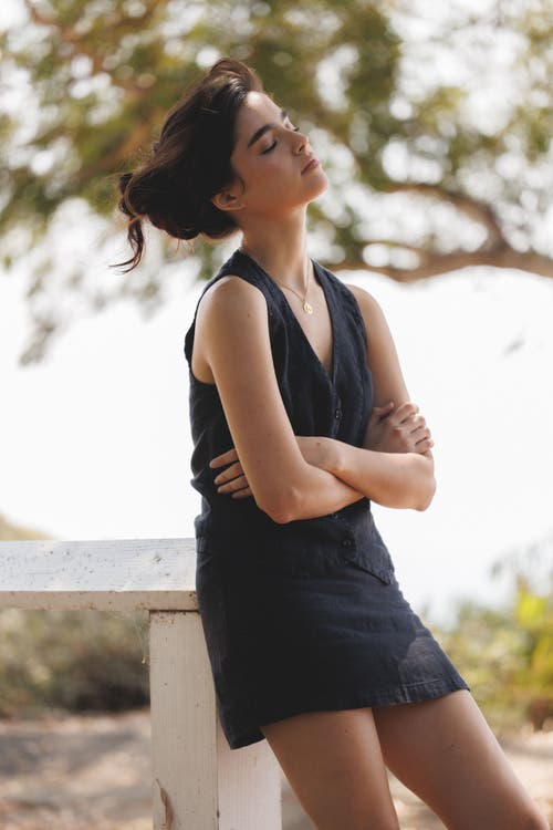 Vir Vita Ines Linen Mini Skirt In Black