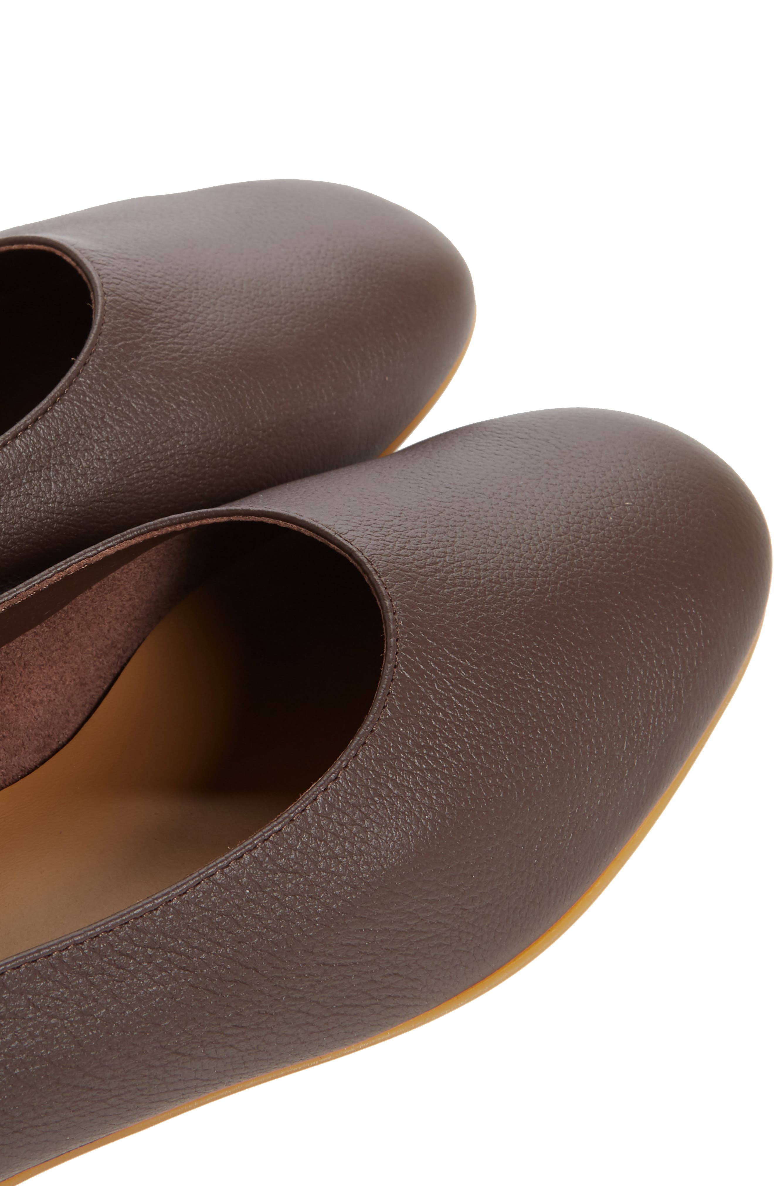 The Day Glove Flat, Alternate, color, CHOCOLATE