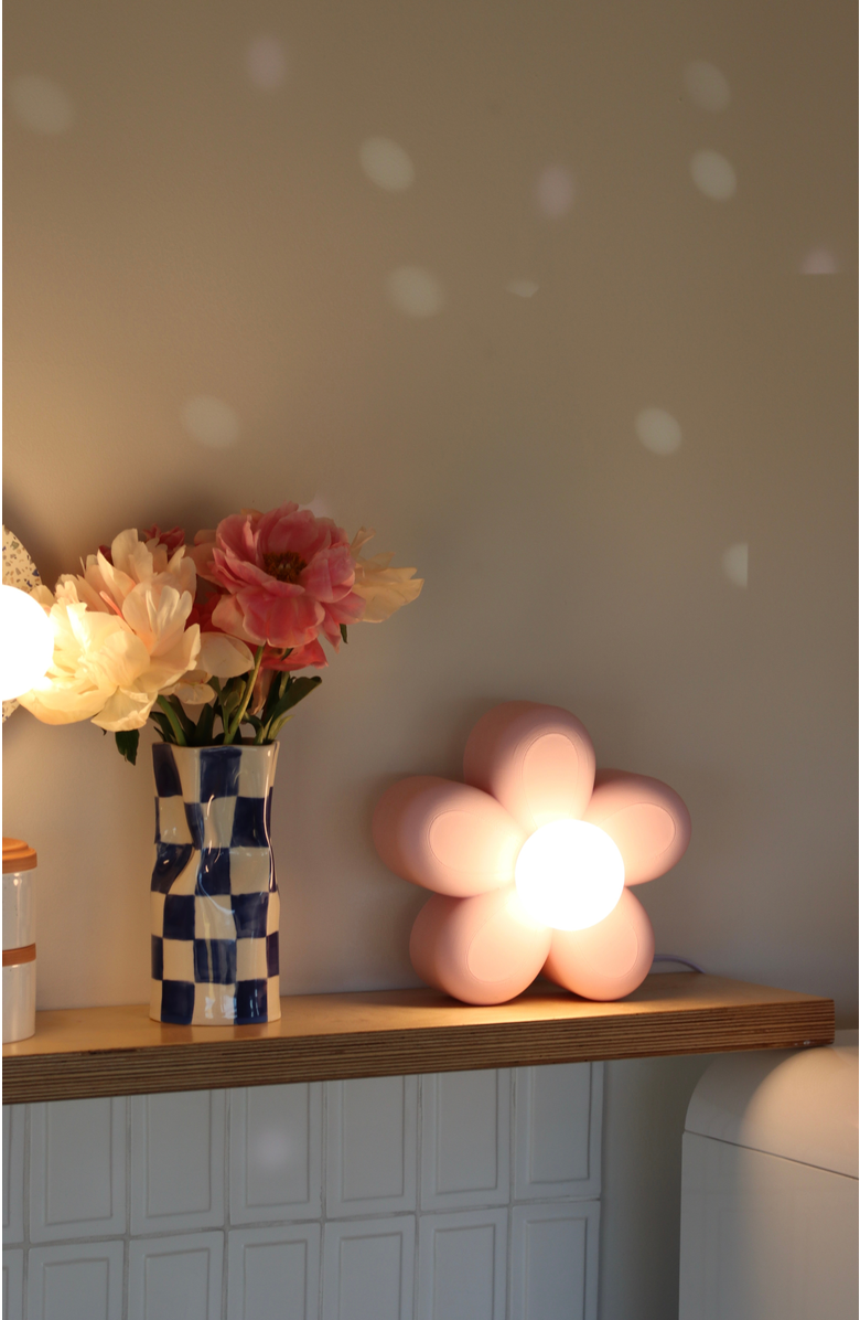 Sofiest Designs Daisy Lamp, Alternate, color, Bubblegum Pink