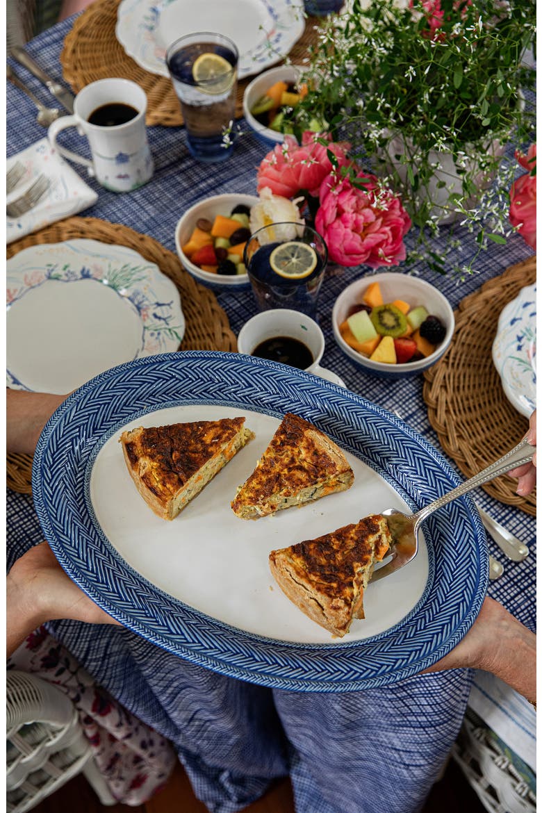 Le Panier Delft Blue Serving Bowl, Alternate, color, DELFT BLUE