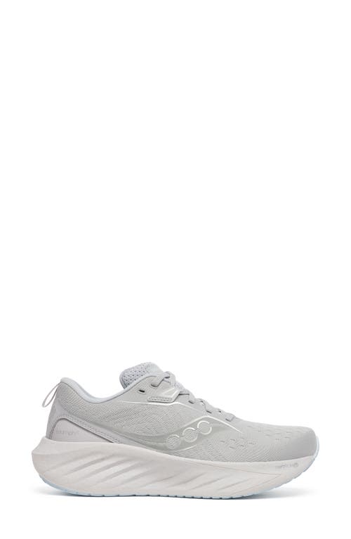 Saucony Triumph 22 Running Shoe In Cloud