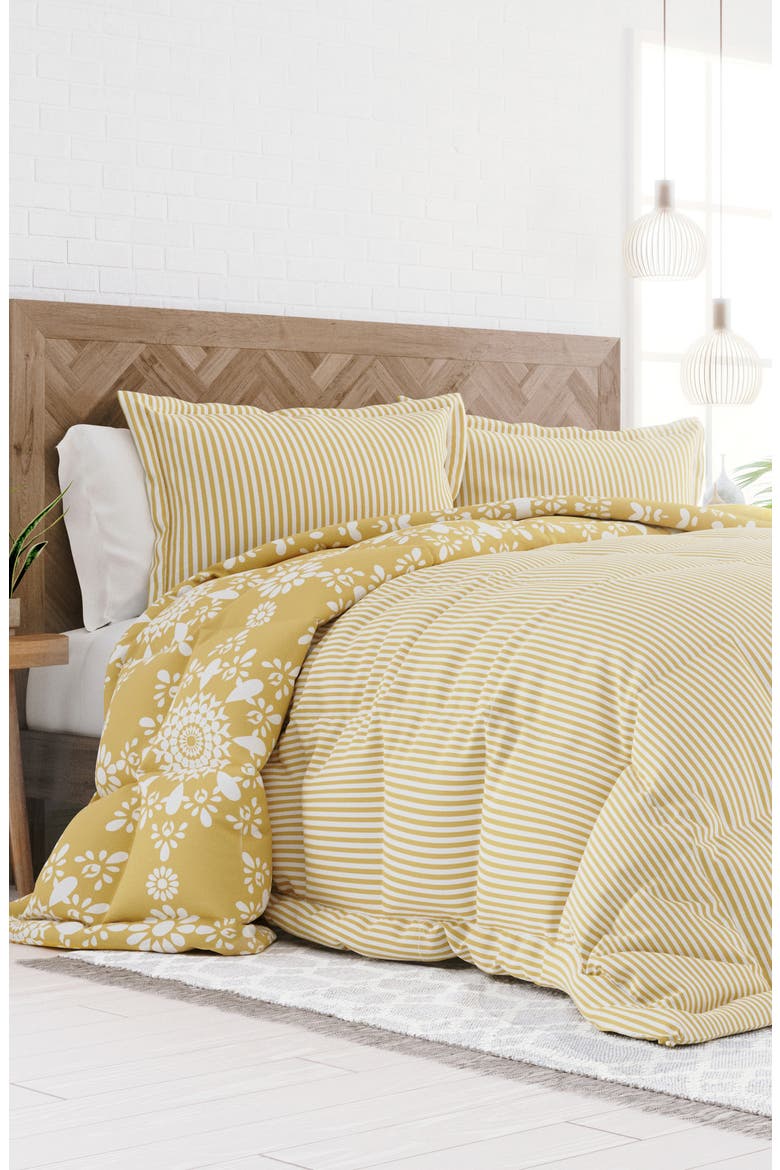Premium Ultra Soft Daisy Medallion Reversible Down-Alternative Comforter Set, Alternate, color, YELLOW
