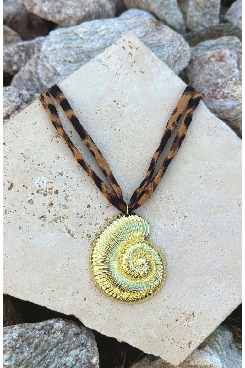 Shell Pendant Leopard Print Necklace, Alternate, color, BROWN/ GOLD