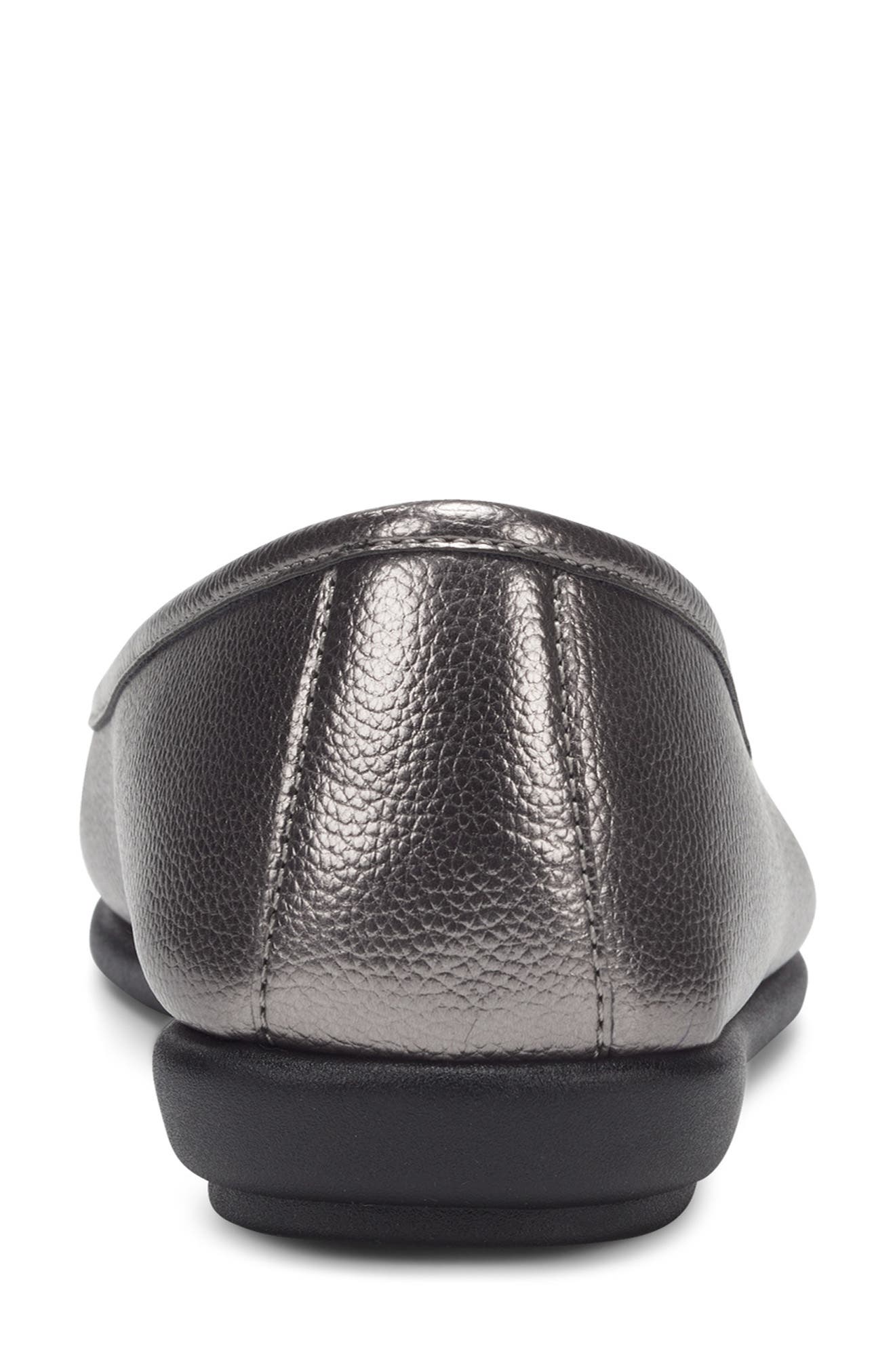 Big Bet Pebbled Flat - Wide Width Available, Alternate, color, METALLIC COMBO