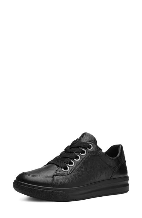 Flora Sneaker