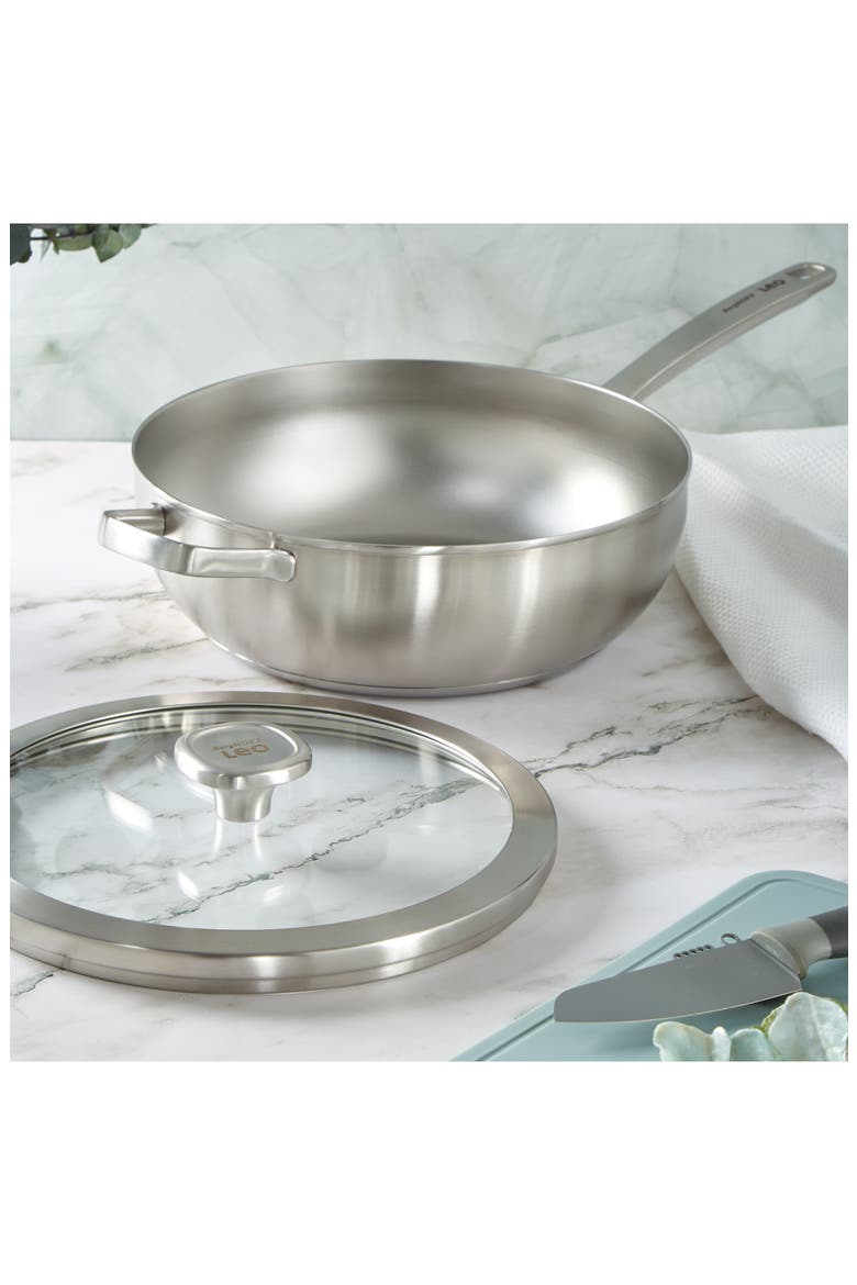 Leo Graphite 11-Inch Covered Wok Pan, Alternate, color, GREY