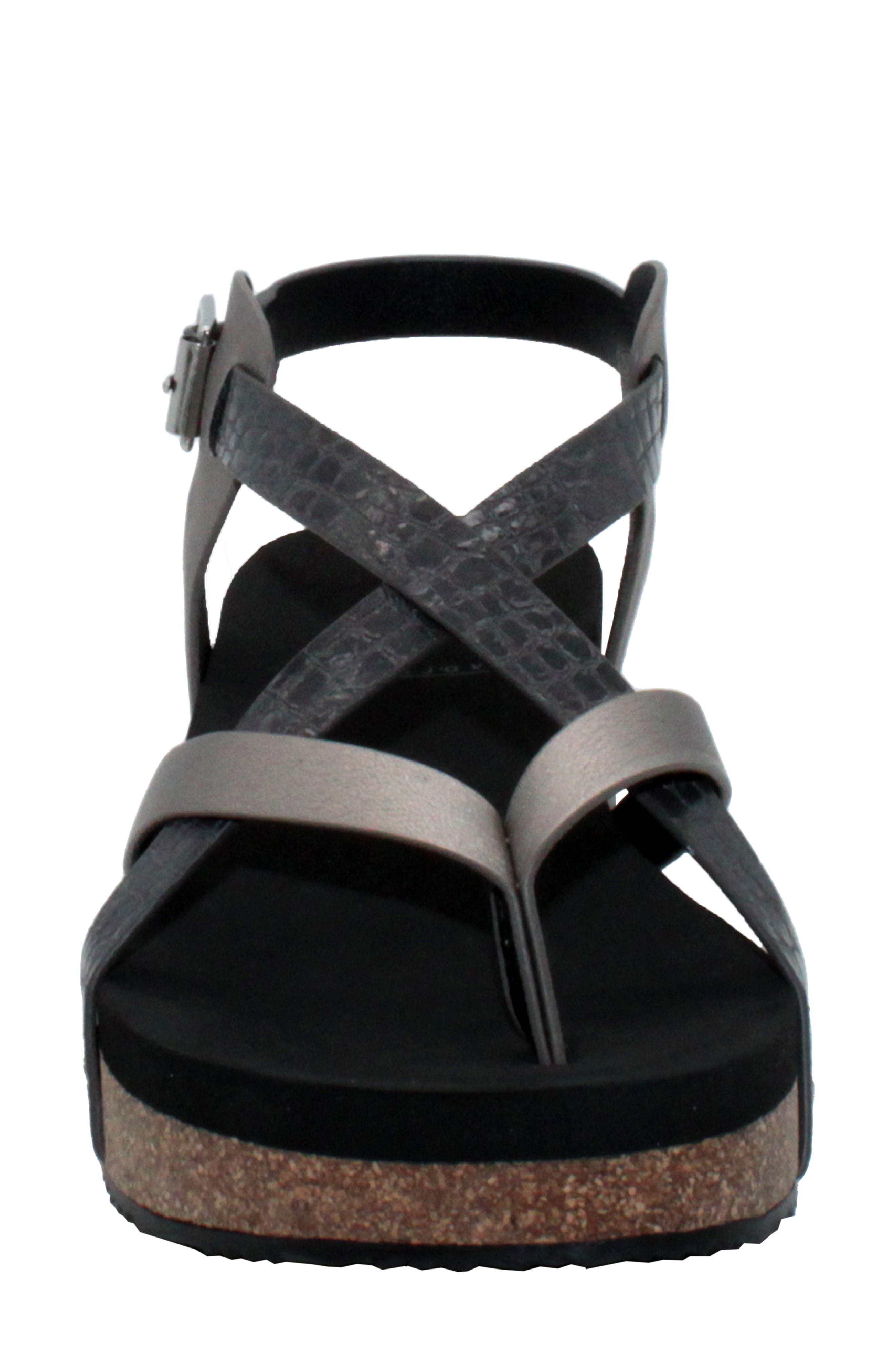 Volatile Engie Strappy Sandal, Alternate, color, 