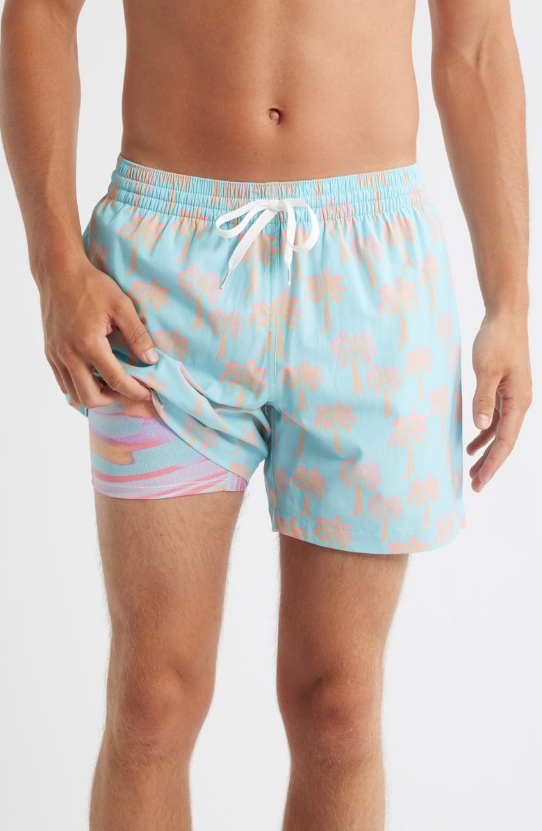 Chubbies The Grooves 5.5-Inch Swim Trunks, Alternate, color, Light/ Pastel Blue